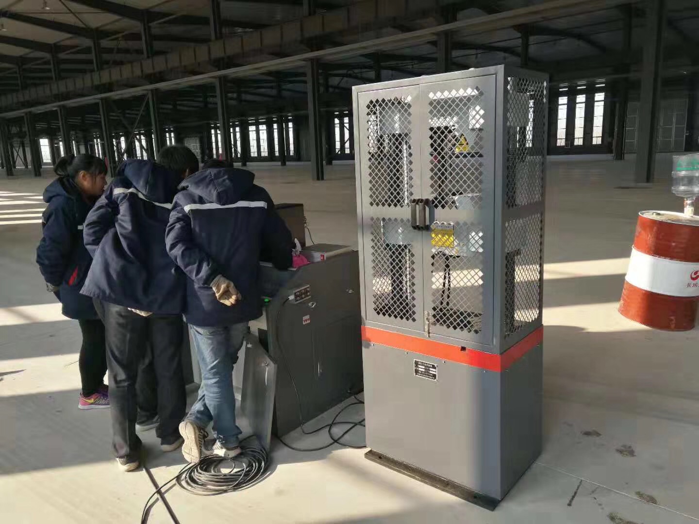 電液伺服萬能材料試驗機(jī)